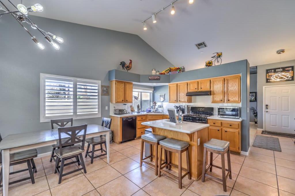 Family Fun For Everyone In Las Vegas- 4 Bedrooms, Billiards, Game Room Henderson Exteriér fotografie