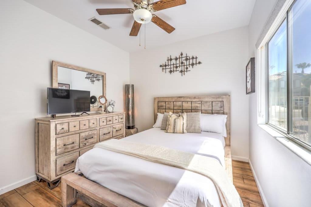 Family Fun For Everyone In Las Vegas- 4 Bedrooms, Billiards, Game Room Henderson Exteriér fotografie