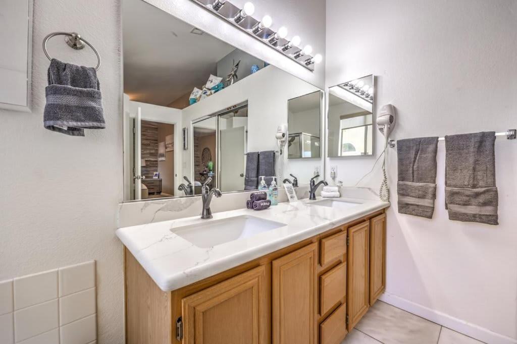 Family Fun For Everyone In Las Vegas- 4 Bedrooms, Billiards, Game Room Henderson Exteriér fotografie