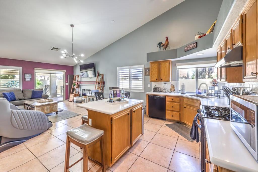 Family Fun For Everyone In Las Vegas- 4 Bedrooms, Billiards, Game Room Henderson Exteriér fotografie