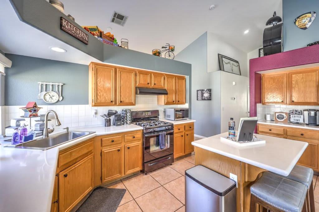 Family Fun For Everyone In Las Vegas- 4 Bedrooms, Billiards, Game Room Henderson Exteriér fotografie